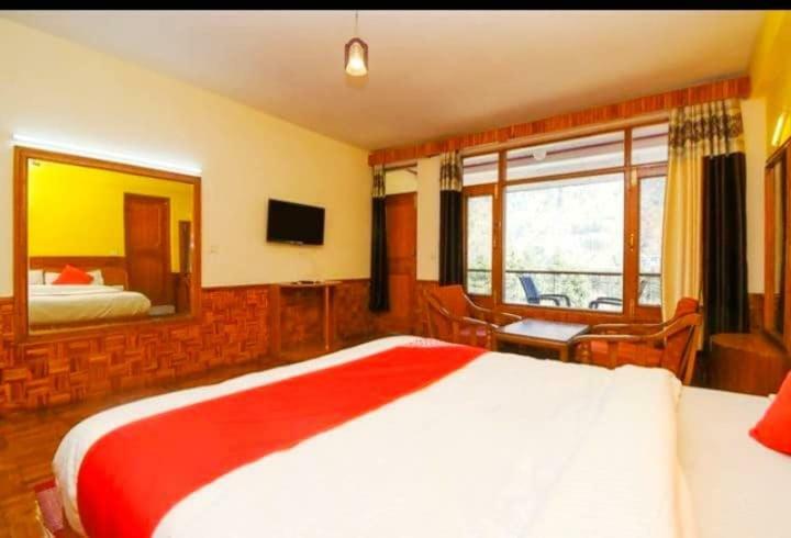 Hotel Rajhans Manali Eksteriør bilde