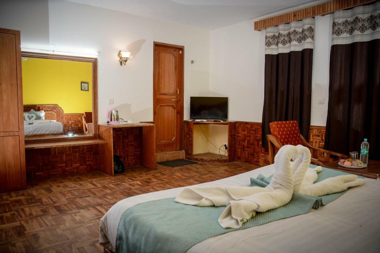 Hotel Rajhans Manali Eksteriør bilde